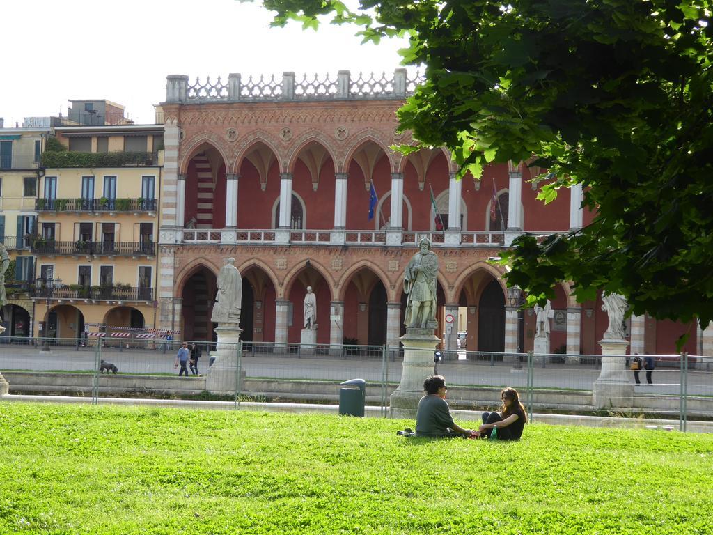 Residenza Carducci Padova Bed and Breakfast Buitenkant foto